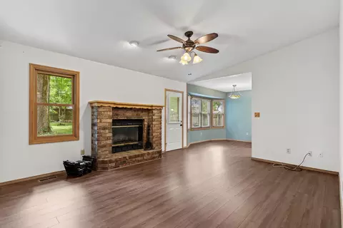 Living - 3497 S Meadowlark Ave, Springfield, MO 65807 photo 1 of 7