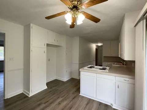 Kitchen - 2716 E Linwood St, Springfield, MO 65804 photo 2 of 2