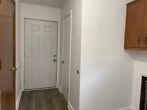Entry Way - 2716 E Linwood St, Springfield, MO 65804 photo 1 of 1