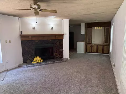 Living - 763 Taneycomo Rd, Branson, MO 65616 photo 2 of 3