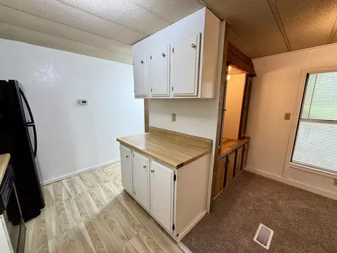 Kitchen - 763 Taneycomo Rd, Branson, MO 65616 photo 5 of 5