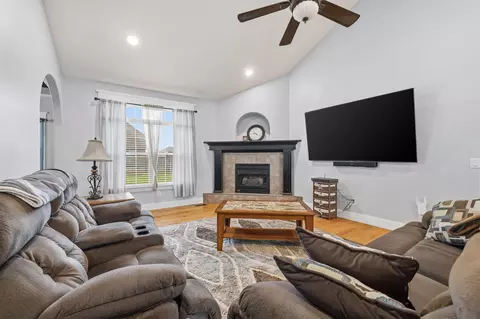 939 E Hodgson St, Nixa, MO 65714 photo 6