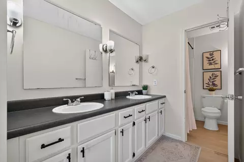 Bath - 2700 S Ingram Mill Rd #9, Springfield, MO 65804 photo 3 of 3