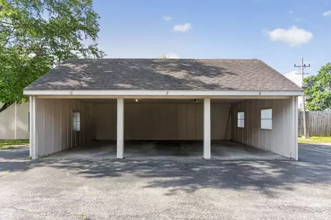 Exterior - 2700 S Ingram Mill Rd #9, Springfield, MO 65804 photo 5 of 6