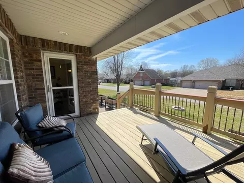 Exterior - 3207 W Aussie Ct, Springfield, MO 65810 photo 3 of 11