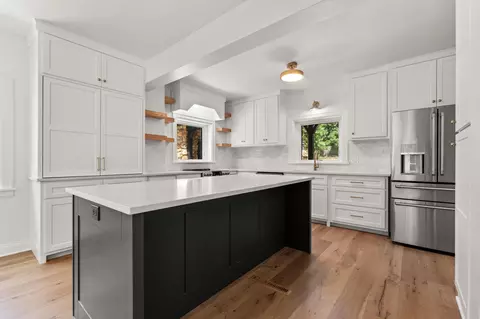 Kitchen - 2244 S Edgewater Dr, Springfield, MO 65804 photo 1 of 7