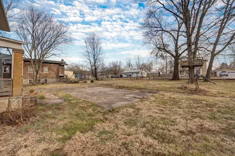 Exterior - 411 E Walker St, Ash Grove, MO 65604 photo 9 of 9