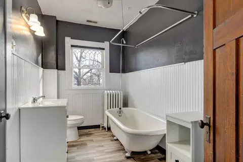 Bath - 411 E Walker St, Ash Grove, MO 65604 photo 1 of 3