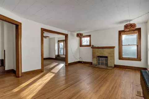 Living - 411 E Walker St, Ash Grove, MO 65604 photo 1 of 5