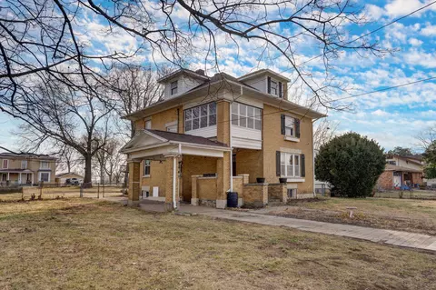 Exterior - 411 E Walker St, Ash Grove, MO 65604 photo 3 of 9
