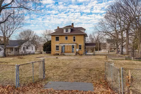 Exterior - 411 E Walker St, Ash Grove, MO 65604 photo 7 of 9