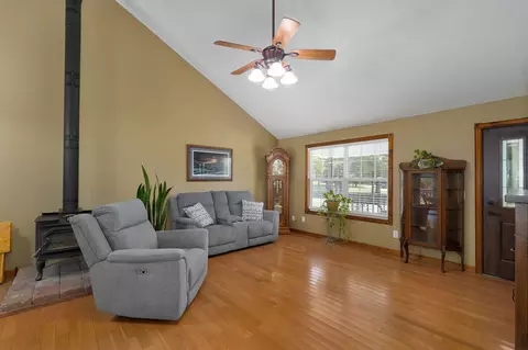 Living - 65 Big Tree Trl, Buffalo, MO 65622 photo 1 of 2