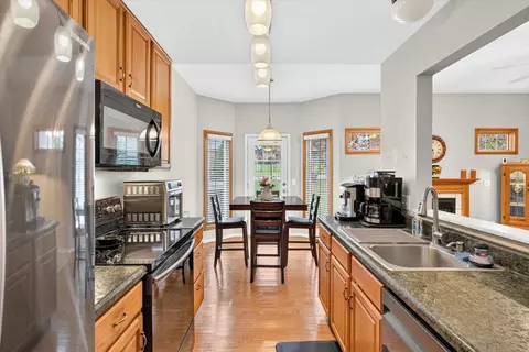 Kitchen - 1750 W Bennett St UNIT 1A, Springfield, MO 65807 photo 1 of 3