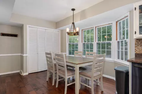 Dining - 2117 E Montclair St, Springfield, MO 65804 photo 2 of 2