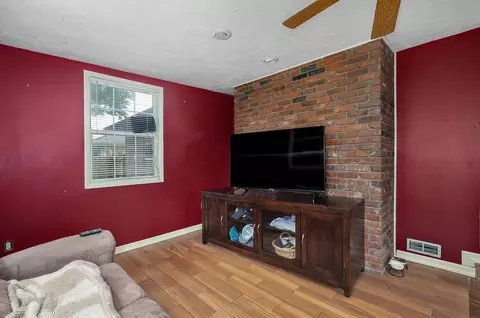 Living - 2117 E Montclair St, Springfield, MO 65804 photo 4 of 4