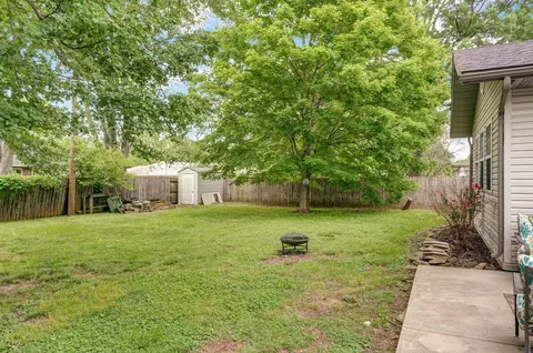 Exterior - 2117 E Montclair St, Springfield, MO 65804 photo 5 of 8