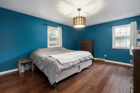 Bedroom - 2117 E Montclair St, Springfield, MO 65804 photo 1 of 4
