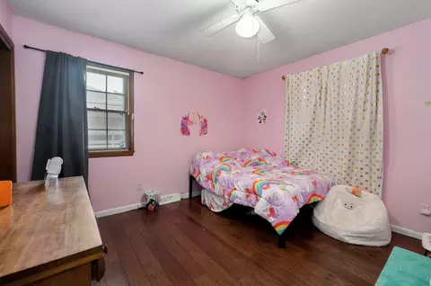 Bedroom - 2117 E Montclair St, Springfield, MO 65804 photo 3 of 4