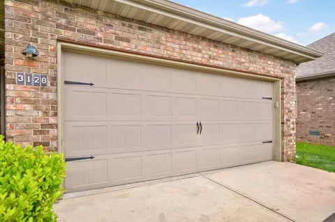 3128 W Melbourne St, Springfield, MO 65810 photo 4