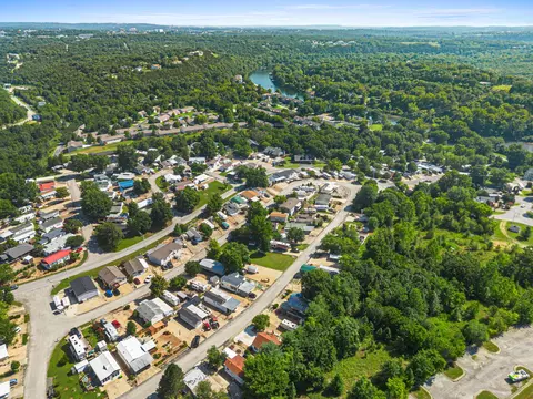 View/Area - 424 426 Monarch Dr, Branson, MO 65616 photo 6 of 8