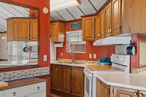 Kitchen - 424 426 Monarch Dr, Branson, MO 65616 photo 5 of 6