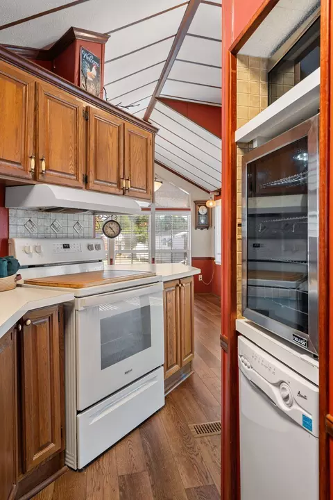 Kitchen - 424 426 Monarch Dr, Branson, MO 65616 photo 6 of 6