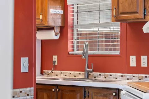 Kitchen - 424 426 Monarch Dr, Branson, MO 65616 photo 3 of 6