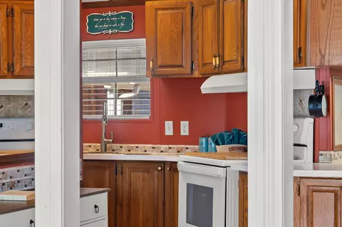 Kitchen - 424 426 Monarch Dr, Branson, MO 65616 photo 1 of 6