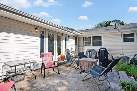 Exterior - 2654 E Portland St, Springfield, MO 65804 photo 4 of 8