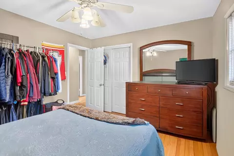 Bedroom - 2654 E Portland St, Springfield, MO 65804 photo 3 of 4