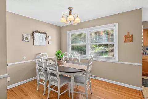 Dining - 2654 E Portland St, Springfield, MO 65804 photo 1 of 2