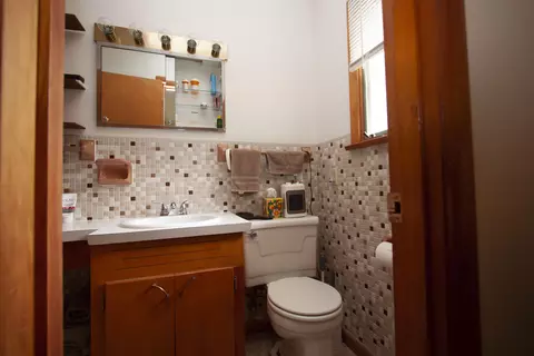 Bath - 604 Norman St, Ava, MO 65608 photo 3 of 5