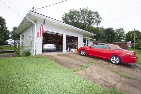 Exterior - 604 Norman St, Ava, MO 65608 photo 2 of 8