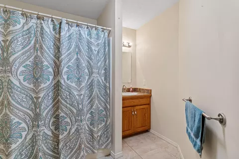 Bath - 716 Shelley St, Willard, MO 65781 photo 3 of 3