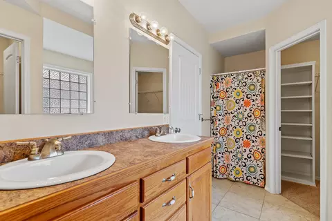 Bath - 716 Shelley St, Willard, MO 65781 photo 1 of 3