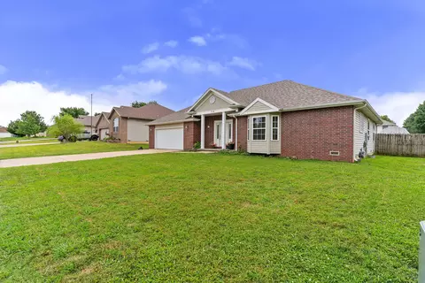 Exterior - 716 Shelley St, Willard, MO 65781 photo 3 of 8
