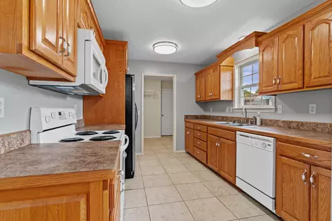Kitchen - 716 Shelley St, Willard, MO 65781 photo 1 of 3