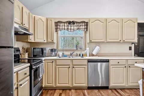 Kitchen - 6038 State Highway A, Marshfield, MO 65706 photo 2 of 4