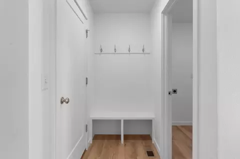Entry Way - 403 N Cheyenne Valley Rd, Nixa, MO 65714 photo 4 of 4