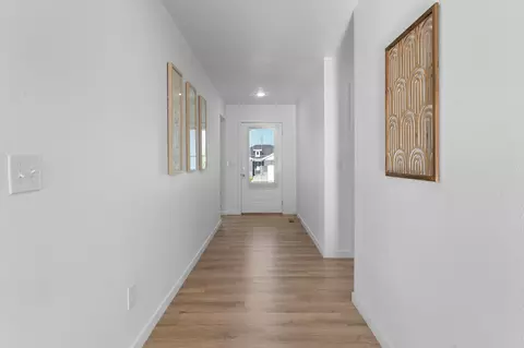 Entry Way - 403 N Cheyenne Valley Rd, Nixa, MO 65714 photo 1 of 4