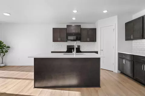 Kitchen - 403 N Cheyenne Valley Rd, Nixa, MO 65714 photo 1 of 5