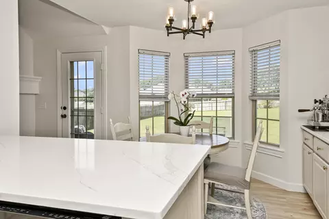 Kitchen - 285 Steury Rd, Springfield, MO 65809 photo 7 of 8