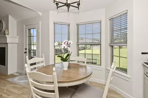 Dining - 285 Steury Rd, Springfield, MO 65809 photo 1 of 4