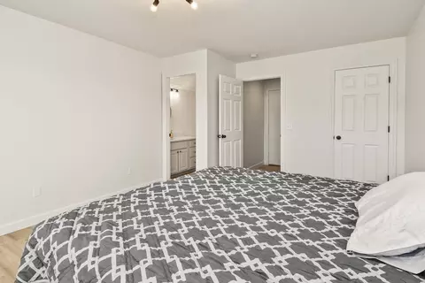 Bedroom - 285 Steury Rd, Springfield, MO 65809 photo 6 of 7