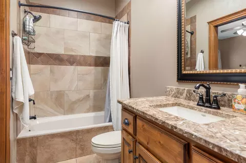 Bath - 114 Lake Expressway Trl, Branson West, MO 65737 photo 4 of 5