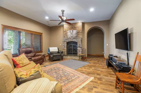 Living - 114 Lake Expressway Trl, Branson West, MO 65737 photo 5 of 5