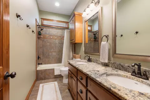 Bath - 114 Lake Expressway Trl, Branson West, MO 65737 photo 5 of 5