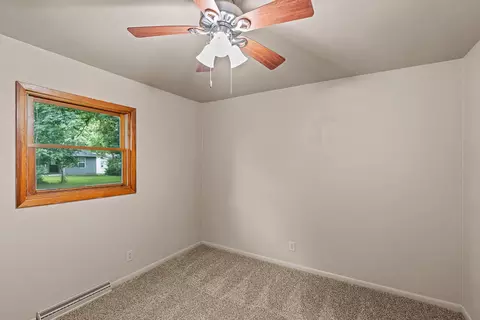 Bedroom - 1538 E Lindberg St, Springfield, MO 65804 photo 6 of 6