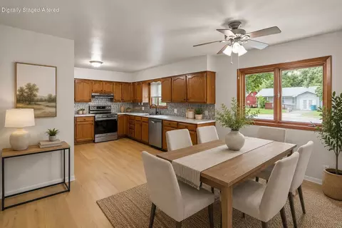 Dining - 1538 E Lindberg St, Springfield, MO 65804 photo 1 of 1