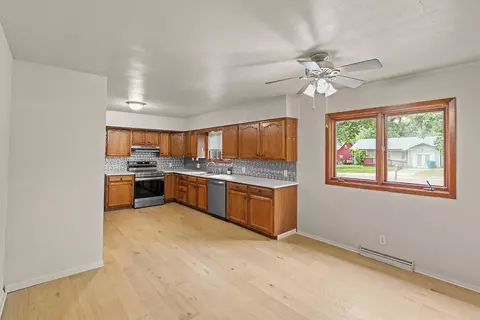 Kitchen - 1538 E Lindberg St, Springfield, MO 65804 photo 1 of 4